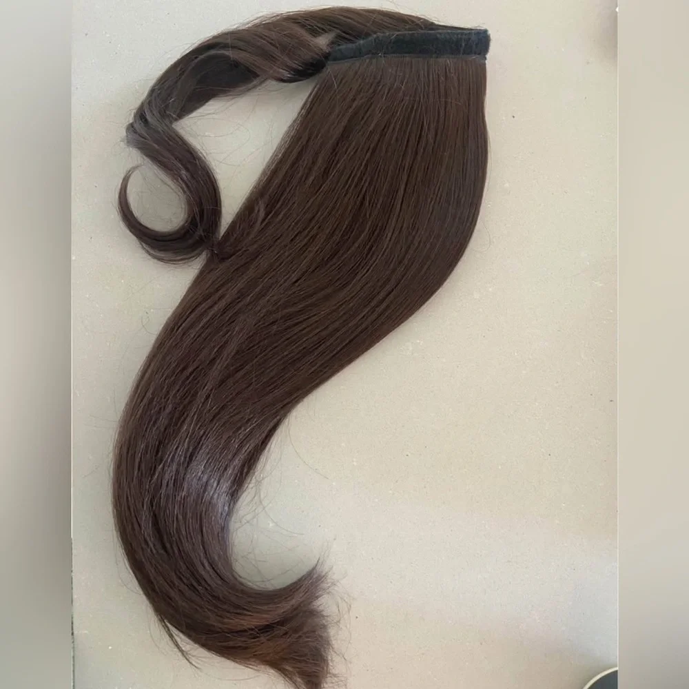 INH Lola ponytail extension​ - Picture 4 of 5